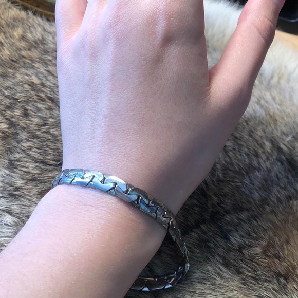 Vintage minimalist sterling silver herringbone style chain bracelet - Picture 3 of 3